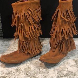 Minnetonka Brown Fringe Boots